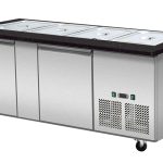 SNACK-Line, Kalte Theke, 4x GN1/1, Granit Star Galaxy schwarz, 153x82x85.5 Glasaufbau Klarglas schwarzer Rand, ohne Zwischenablage H=396mm