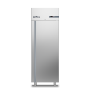 Armadio frigo Smart 700lt mod. A70/1ME Coldline, -2°+8°C, 3 griglie GN 2/1, profondità 815 mm, classe energetica A