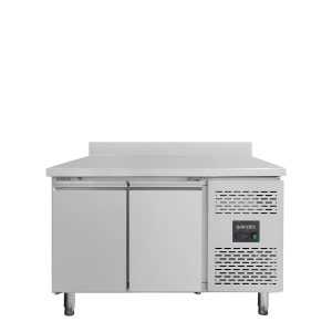 Kühltisch / 2-türig inkl. Aufkantung – Monoblock, 1360 x 700 mm