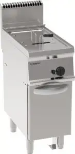 FRIGGITRICE GAS VASCA SINGOLA 13LT CON FONDO V FREESTANDING SU VANO CHIUSO – CESTELLI, COPERCHI E VASCA RECUPERO OLIO