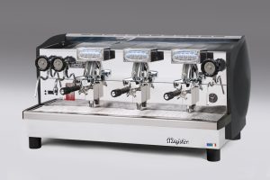 Macchina da caffè professionale Magister EEG ES – 3 gruppi