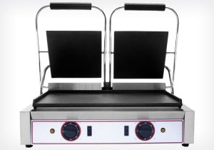 PIASTRA GRILL IN GHISA DOPPIA LISCIA SOPRA E SOTTO L2