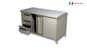 Tavolo da lavoro armadiato – porte scorrevoli – 3 cassetti a sinistra – senza alzatina – 1500 × 700 × 850 mm