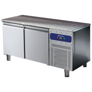 Mastro GO – Tavolo refrigerato pasticceria a 2 porte 600×400 mm, piano in granito, -2°/+8°C – BNZ0040