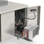 Tavolo refrigerato VAIOTEC TOPLINE 1 porta + 4 cassetti con alzatina – GN 1/1 – 403 L